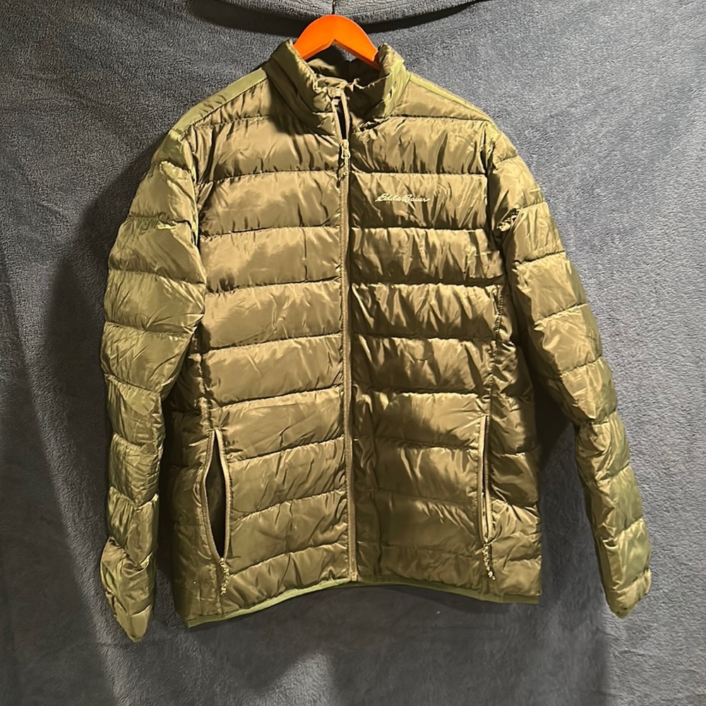 Hunter green eddie Bauer puffer coat 650 fill